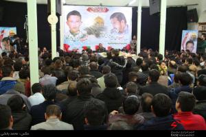 مردم شهر کرج با پیکر دو شهید مدافع حرم وداع کردند 