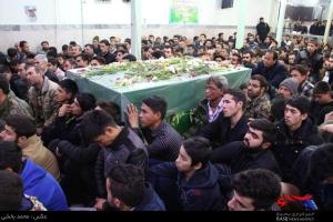 مردم شهر کرج با پیکر دو شهید مدافع حرم وداع کردند 
