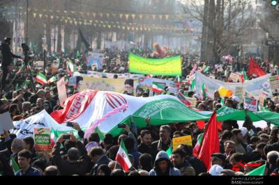شکوه حماسه حضور مردم کرج در راهپیمایی ۲۲ بهمن 